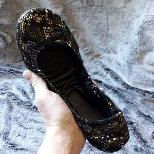 Gap black flats size 8.5